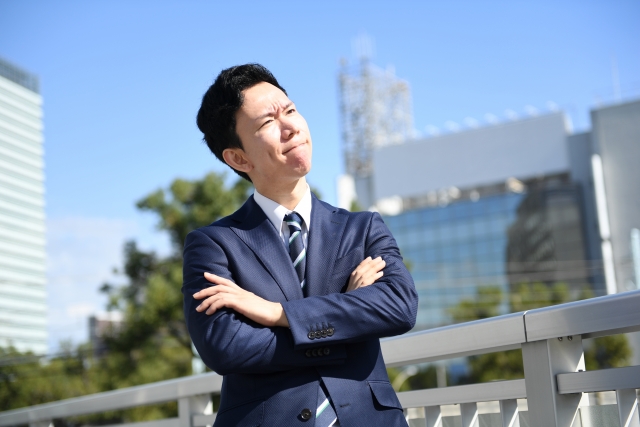 文句ばかり言う人は損をする