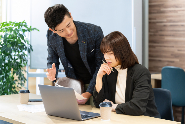 今の考えが未来に向かっているか過去に向かっているのか