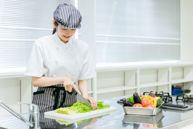 料理人の「味の調整」に学ぶ、セールスが成果を上げるための思考法