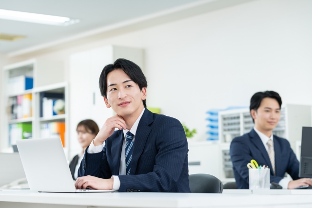 営業が伸びない人ほど気づいていない「自分のカード」の話